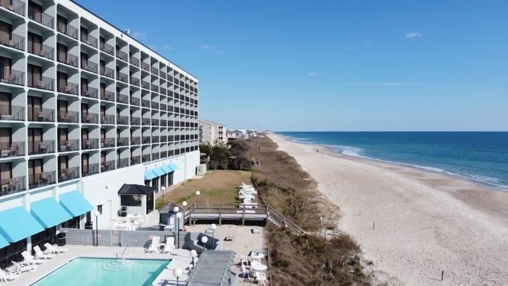 Crystal Coast Oceanfront Hotel Pine Knoll Shores Exterior foto